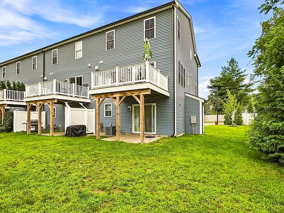 5th image of 274 Providence Rd #8