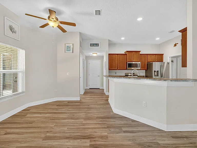 5547 NW Cordrey St — Photo 12