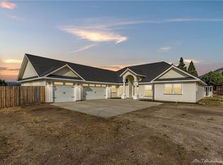 28211 Seabiscuit Way, Tehachapi, CA 93561