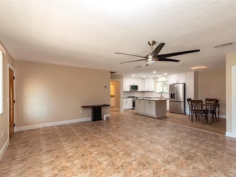 10886 SW 90th Ter — Photo 9