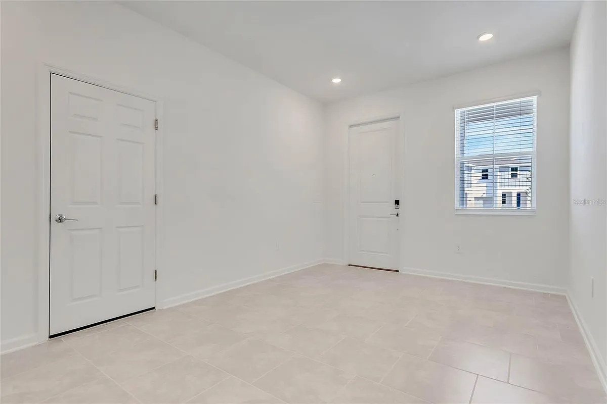 Building Photo - 7696 Stone Creek Trl