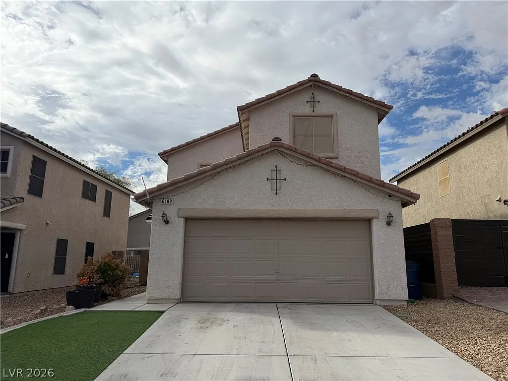 3 bed, 2.5 bath, 1442 sqft, $2,145 — Photo 1
