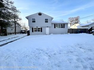 326 Lake Champlain Dr, Little Egg Harbor, NJ 08087