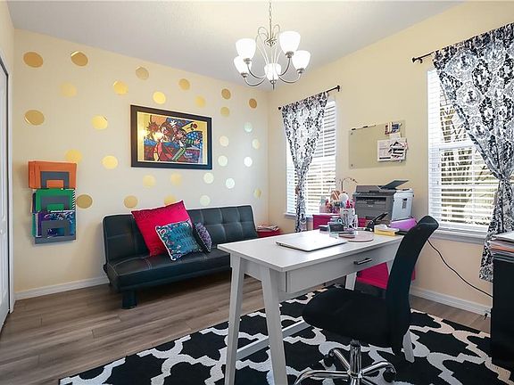 4th image of 7008 Sunburst St