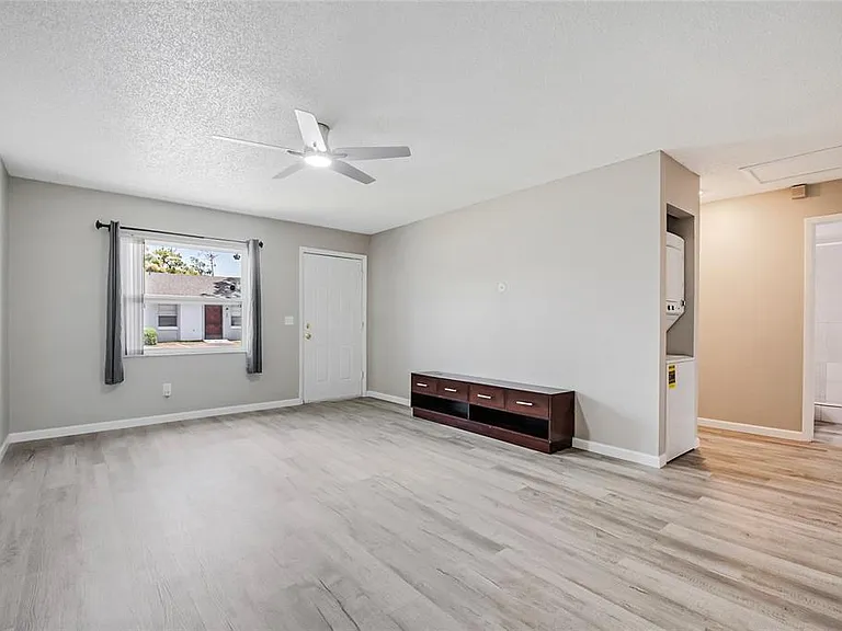106 Lake Villa Way — Photo 10