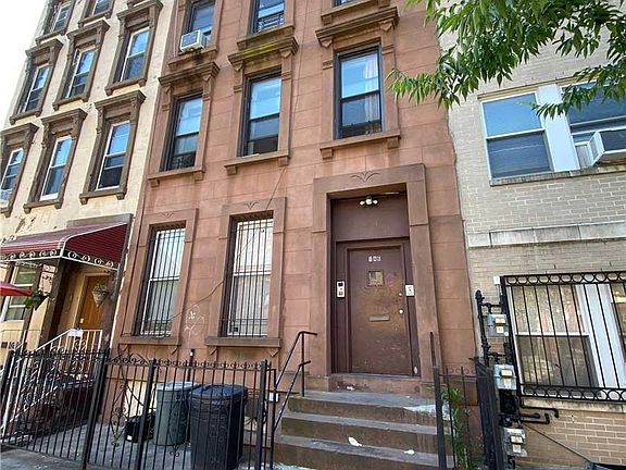 3rd image of 146 Jefferson Ave