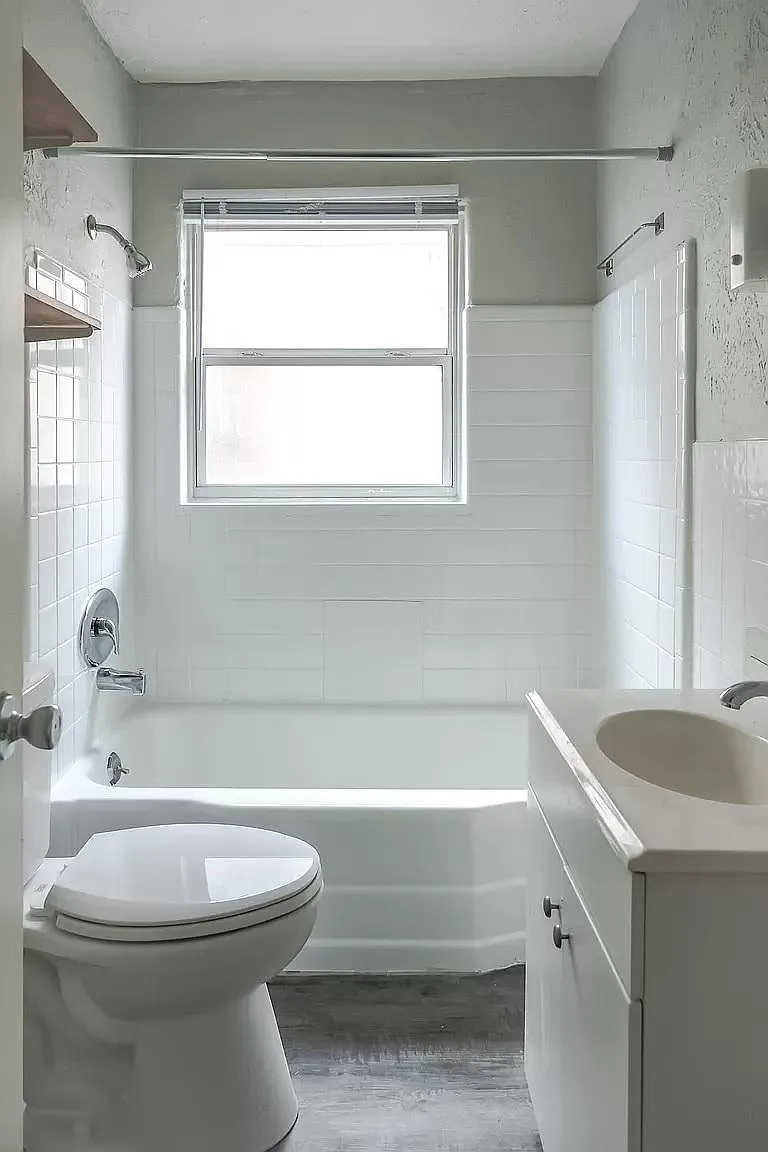 100 Victor Ave — Photo 3