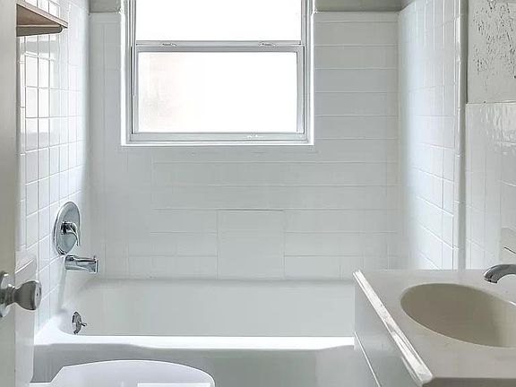 3rd image of 100 Victor Ave APT 2
