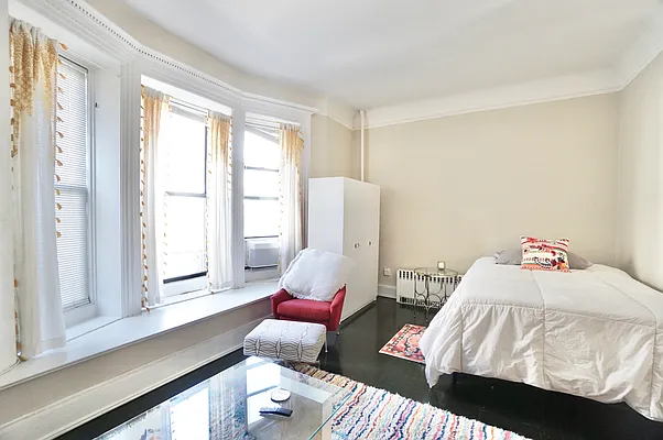 Rented by BRICK & GALO REALTY CORP | media 16