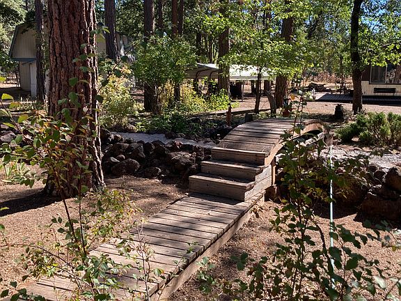 3rd image of 640540 Iris Rd