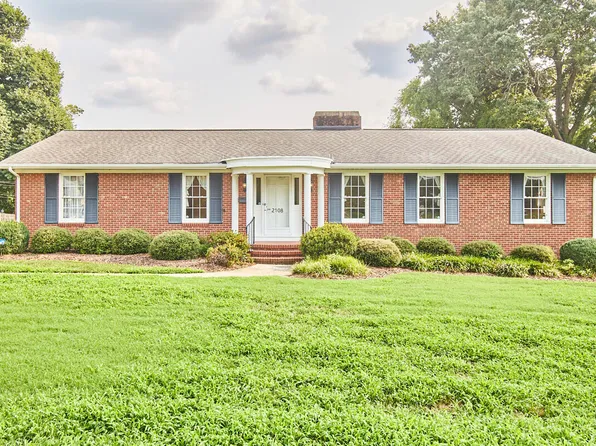 2108 Edgewood Ave, Burlington, NC 27215