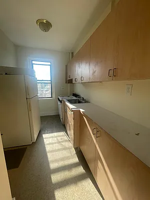 Rented by NYC LUXURY APT RENTALS CO LLC | media 4