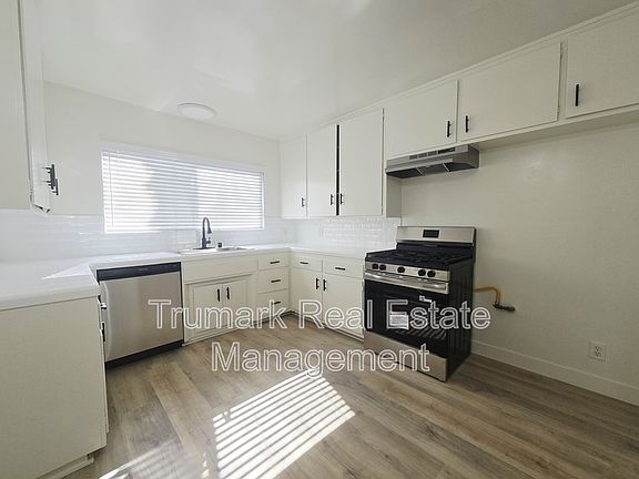 5th image of 417 N Los Robles Ave APT 1
