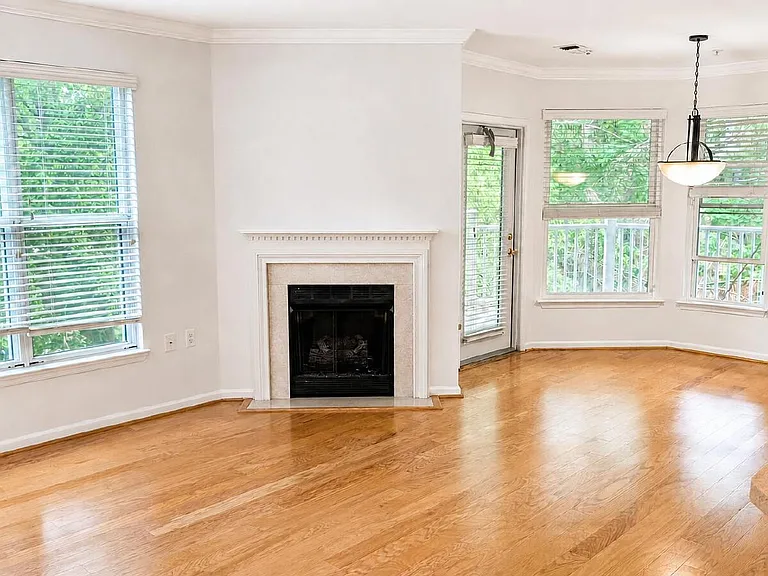 12913 Alton Sq #307 — Photo 2