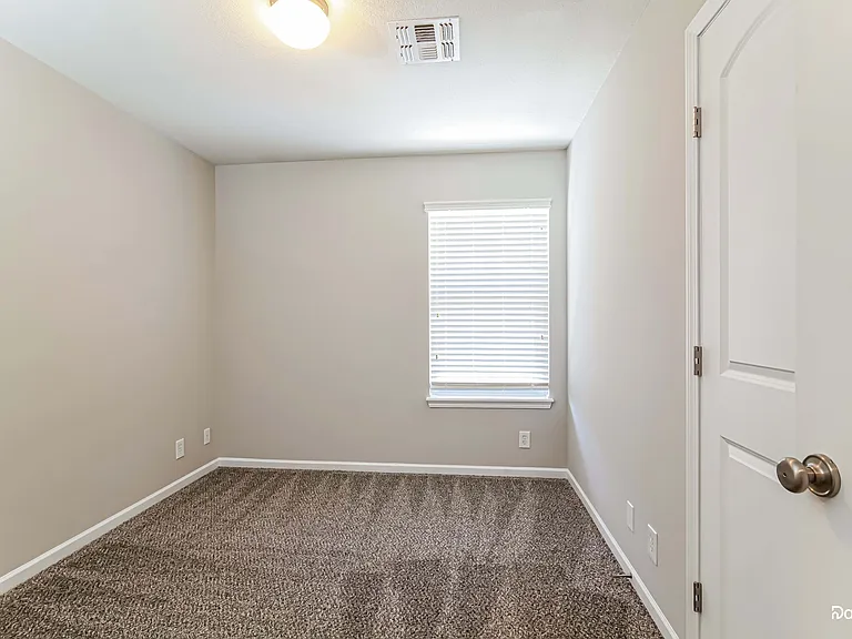 10808 N Donnelly Ct — Photo 11
