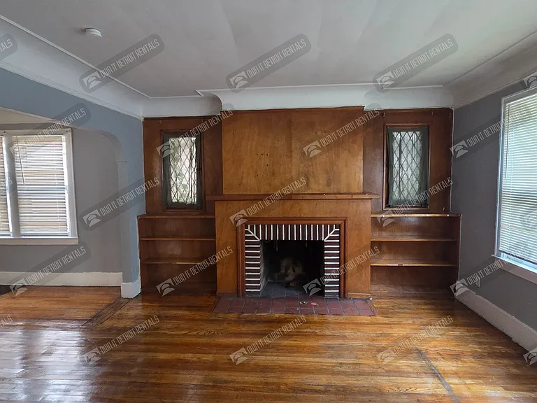 16247 Princeton St — Photo 5