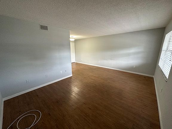 4th image of 6080 22nd Ave N #E7