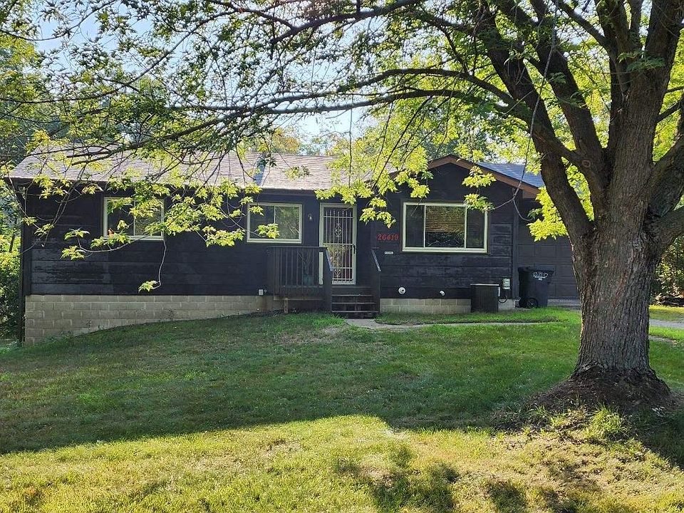 1st image of 26419 Foxboro Ave