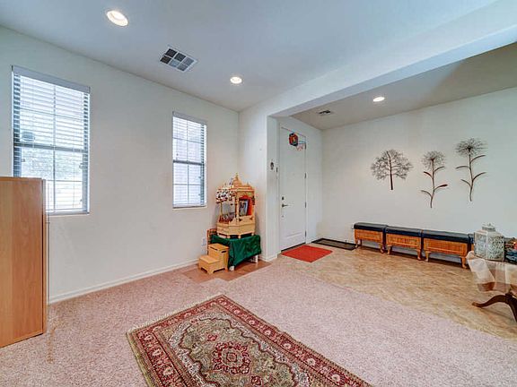 5th image of 1115 E Euclid Ave