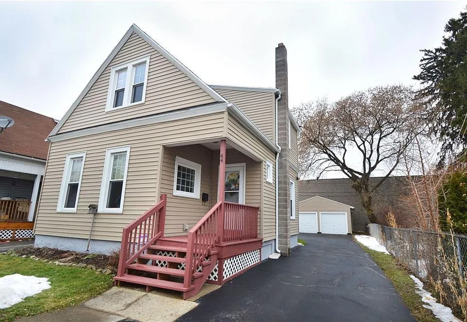 44 Bloomfield Pl