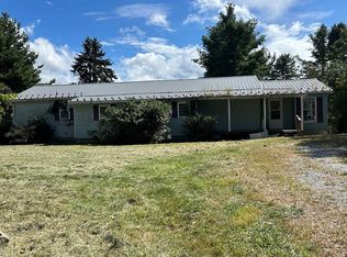 240 Ridge Top Dr, Rural Retreat, VA 24368