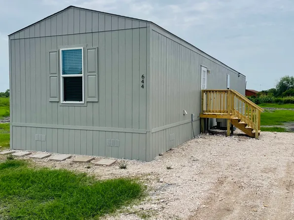 644 County Road 303 W, Orange Grove, TX 78372