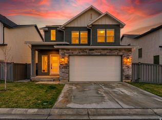 915 N Evelyn St, Farmington, UT 84025