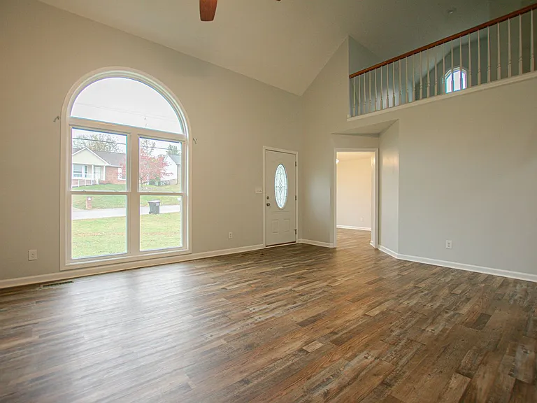 125 Whitehall Dr — Photo 5
