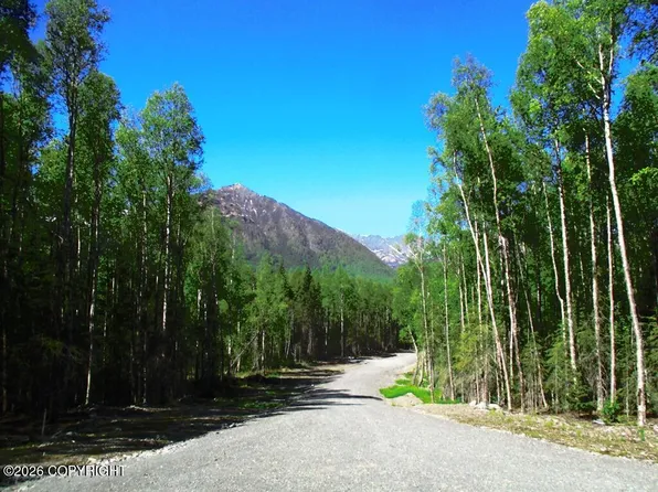 25075 Saxton Dr, Hope, AK 99605