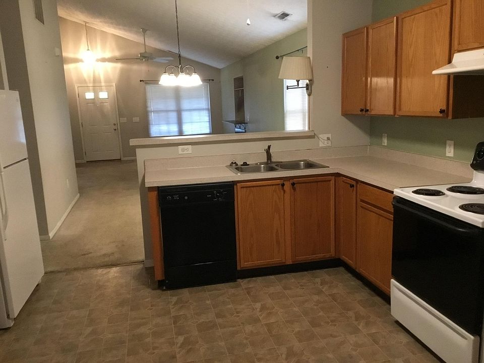 Open floor plan for living room, dining room and kitchen.