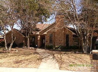 610 N Silver Creek Cir, Desoto, TX 75115