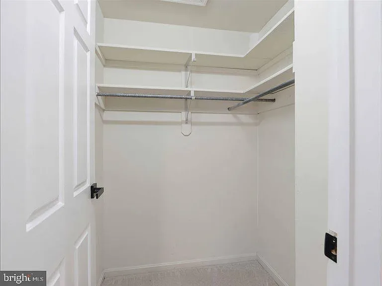 8026 Waterview Ct — Photo 32