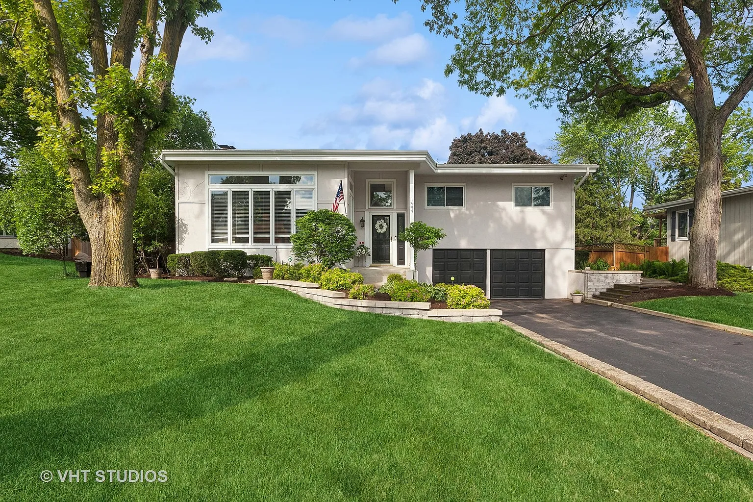 1409 Glencoe St photo 1