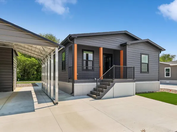 7368 NE Berwick Dr #3, Ankeny, IA 50021