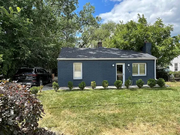 315 Common St, Walled Lake, MI 48390