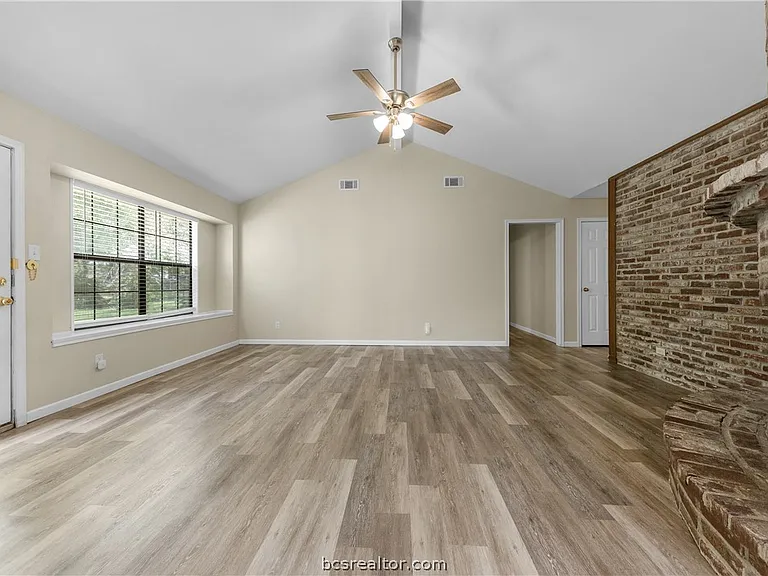 1803 Leona Dr — Photo 5