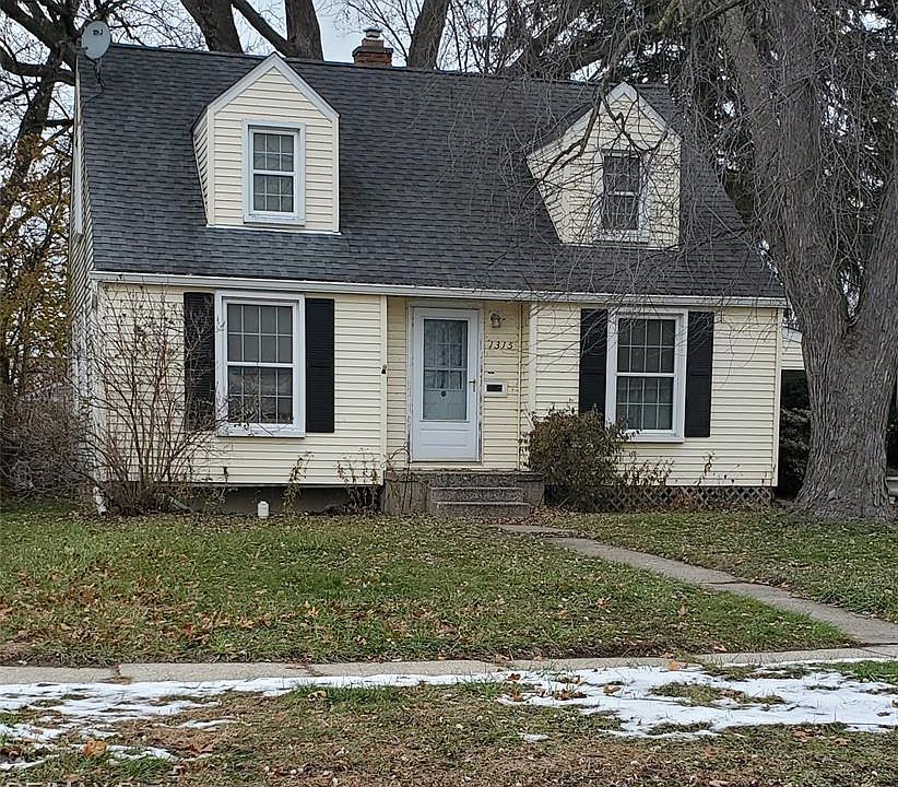 1st image of 1315 Palmer Ct