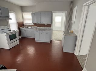 404 W 2nd St #1, Dixon, IL 61021