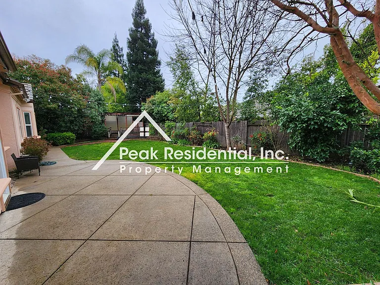 1044 Sandwick Way — Photo 37