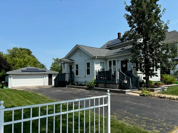 243 Church St, West Chicago, IL 60185