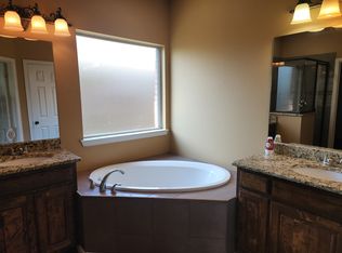 1920 Belshire Ct, Fort Worth, TX 76140