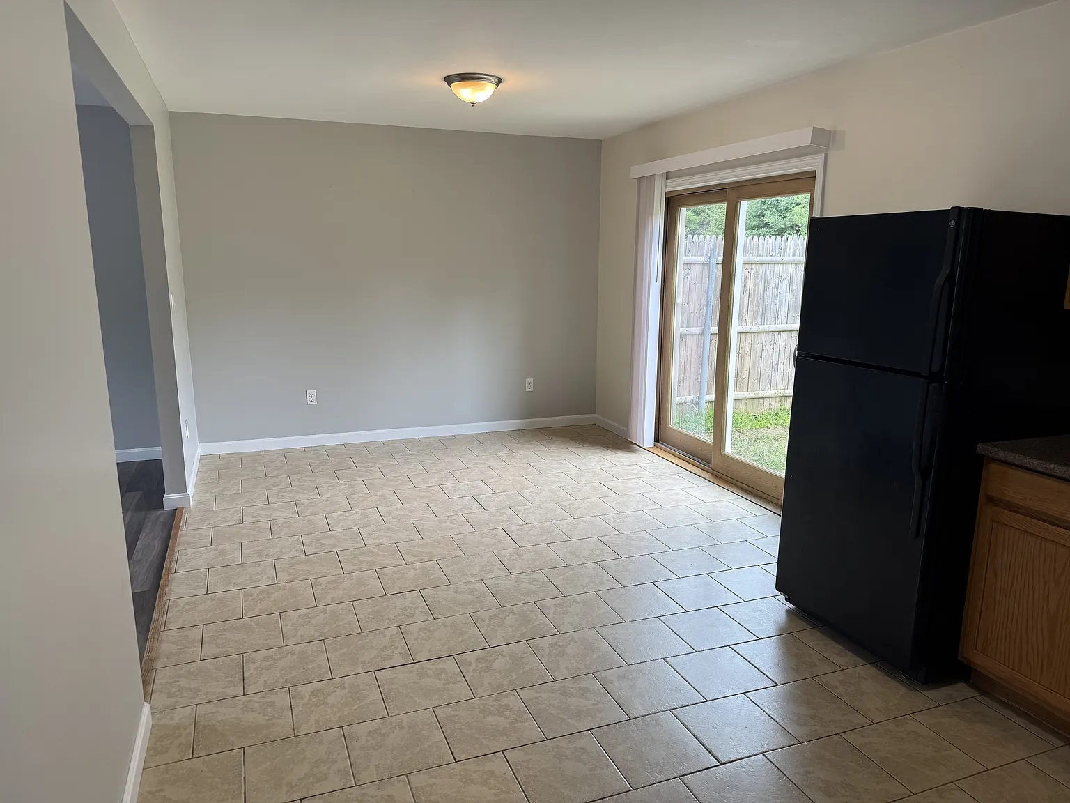 25 Northland Road - 1 — Photo 4