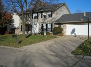 1390 Timothy Ridge Dr, Saint Charles, MO 63304