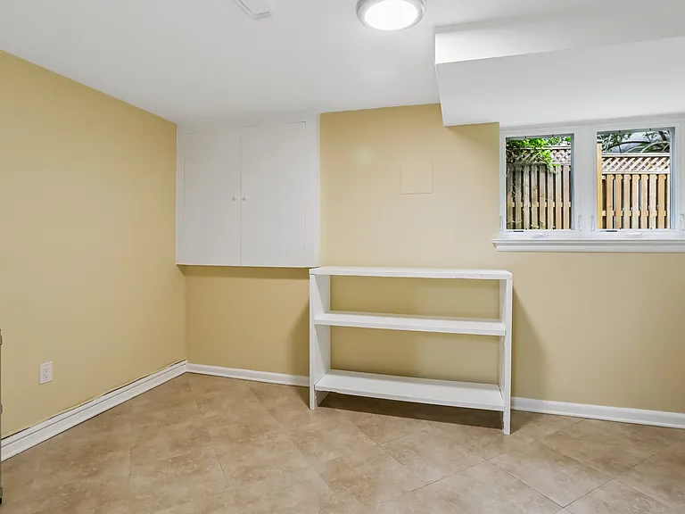 3301 Shirley Ln — Photo 35