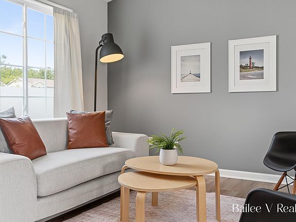 5th image of 1660 Simmons Ave NE