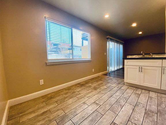 3rd image of 25013-25021 Cypress Ave #2