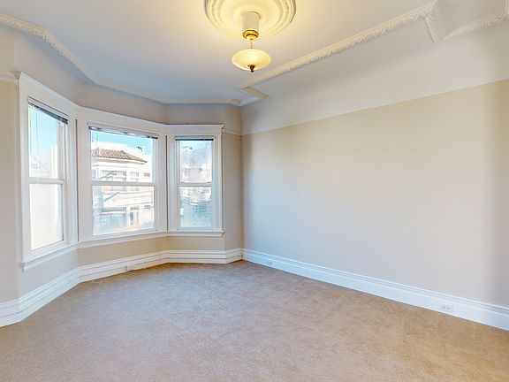 4th image of 28 Landers St