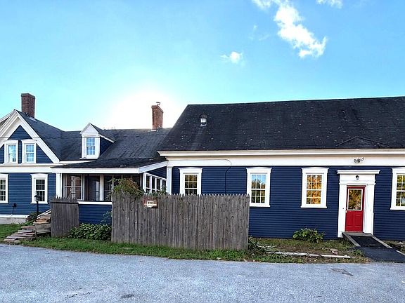 4th image of 1298 Cape Road