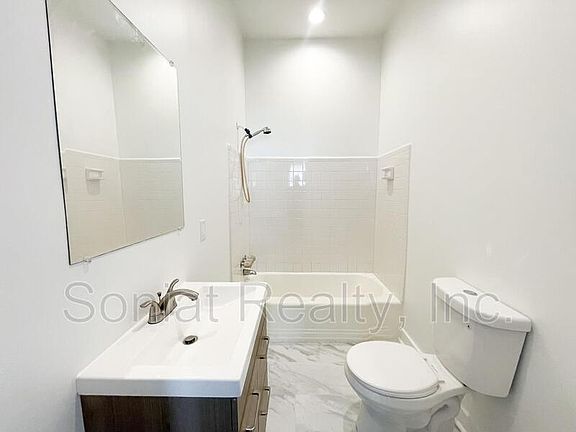 3rd image of 710 Burdette St #2B-710-2B