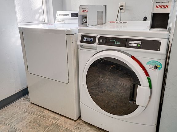 4th image of 4046 1st Ave APT 104